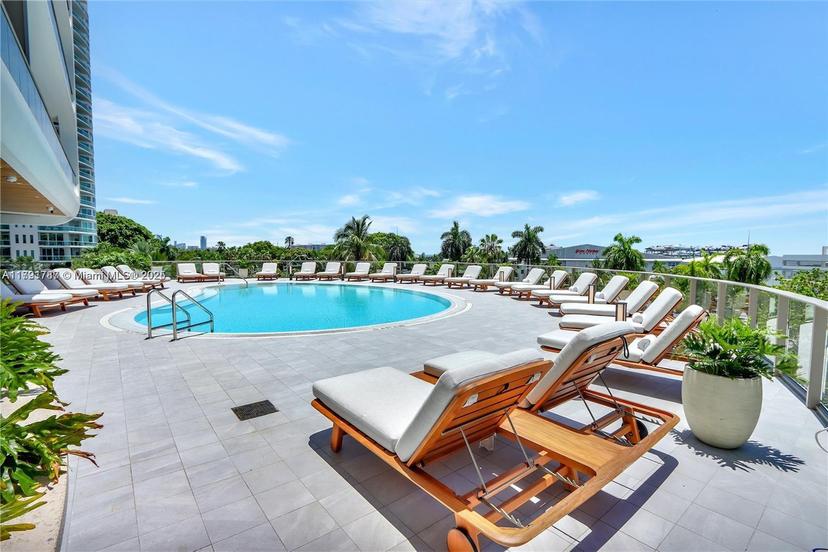 Picture of 2655 S Bayshore Dr # 706, Miami FL 33133