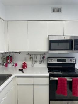 Picture of 5161 Collins Ave # 506, Miami Beach, FL 33140