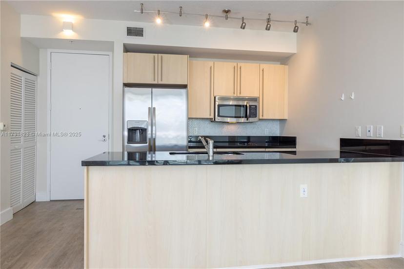 Picture of 79 SW 12Th St, Miami FL 33130