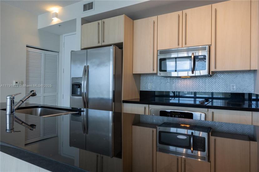 Picture of 79 SW 12Th St, Miami FL 33130