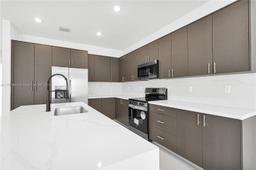 Picture of 22459 SW 125 Ave # B, Miami, FL 33030