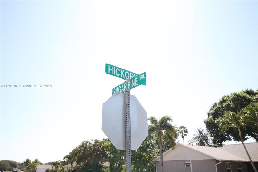 Picture of 990 Hickory Trl, Wellington FL 33414