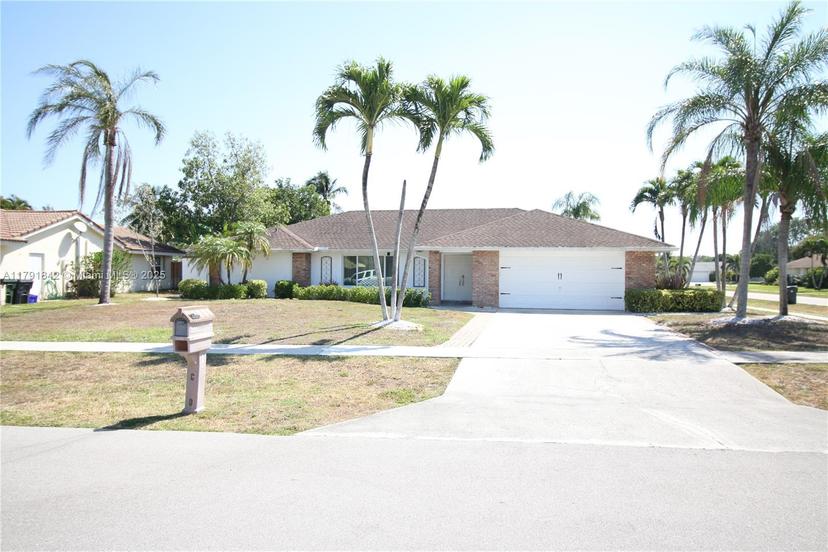 Picture of 990 Hickory Trl, Wellington FL 33414