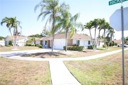 Picture of 990 Hickory Trl, Wellington, FL 33414
