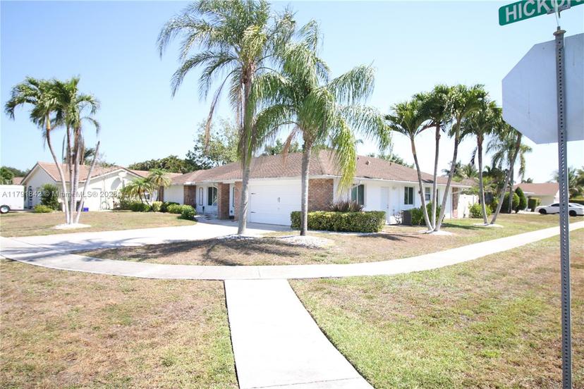 Picture of 990 Hickory Trl, Wellington FL 33414