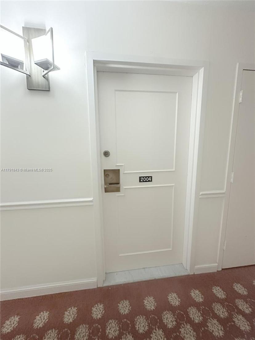 Picture of 2500 Parkview Dr # 2004, Hallandale Beach FL 33009