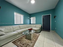 Picture of 715 SE 12Th Ter, Homestead, FL 33033