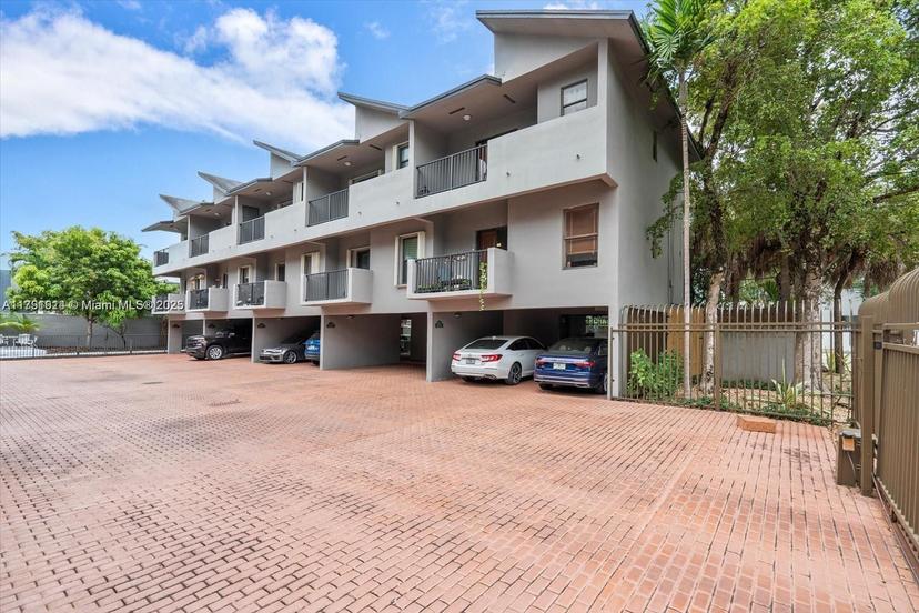 Picture of 3097 Bird Ave # 3097, Miami FL 33133