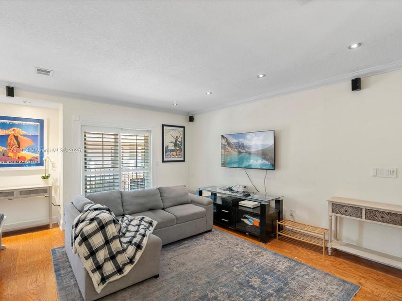 Picture of 3097 Bird Ave # 3097, Miami FL 33133