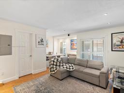 Picture of 3097 Bird Ave # 3097, Miami, FL 33133
