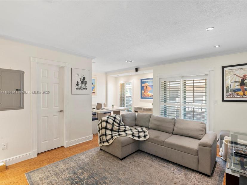 Picture of 3097 Bird Ave # 3097, Miami FL 33133
