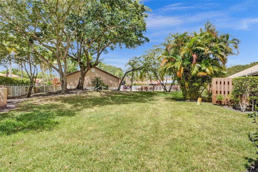 Picture of 9751 Malvern Dr, Tamarac FL 33321