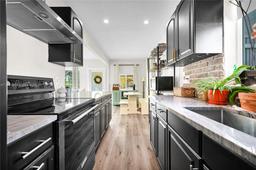 Picture of 1595 NE 174Th St, North Miami Beach, FL 33162