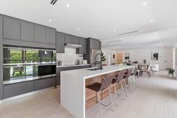 Picture of 2350 NE 193 St, Miami, FL 33180