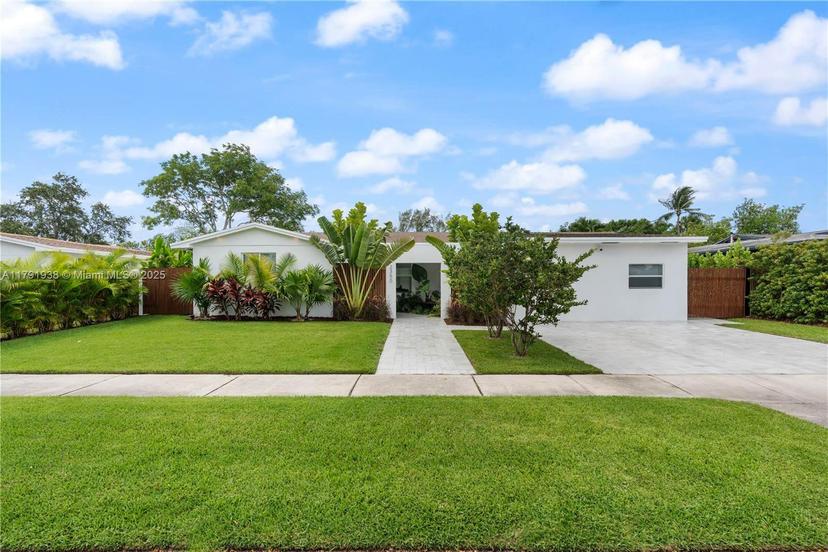 Picture of 2350 NE 193 St, Miami FL 33180