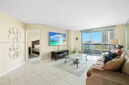 Picture of 19101 NE 36Th Ct # 903, Aventura, FL 33180