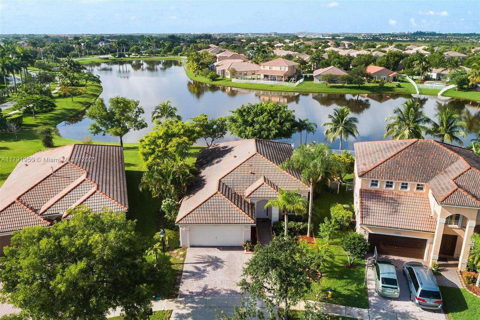 Picture of 14210 NW 18Th Mnr, Pembroke Pines, FL 33028