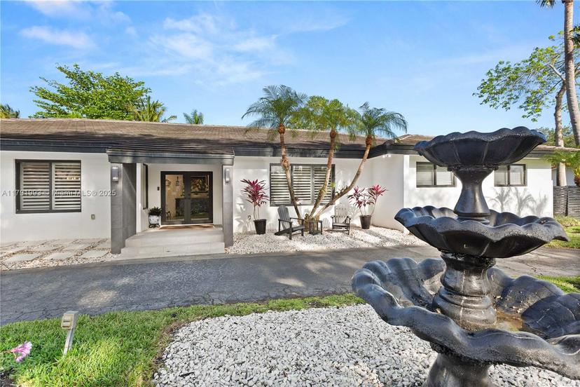 Picture of 13505 SW 83Rd Ct, Pinecrest FL 33156