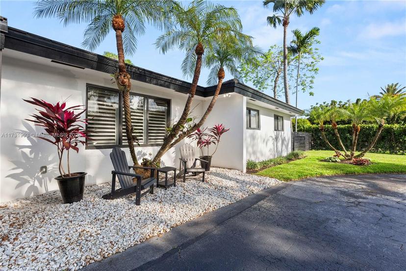Picture of 13505 SW 83Rd Ct, Pinecrest FL 33156