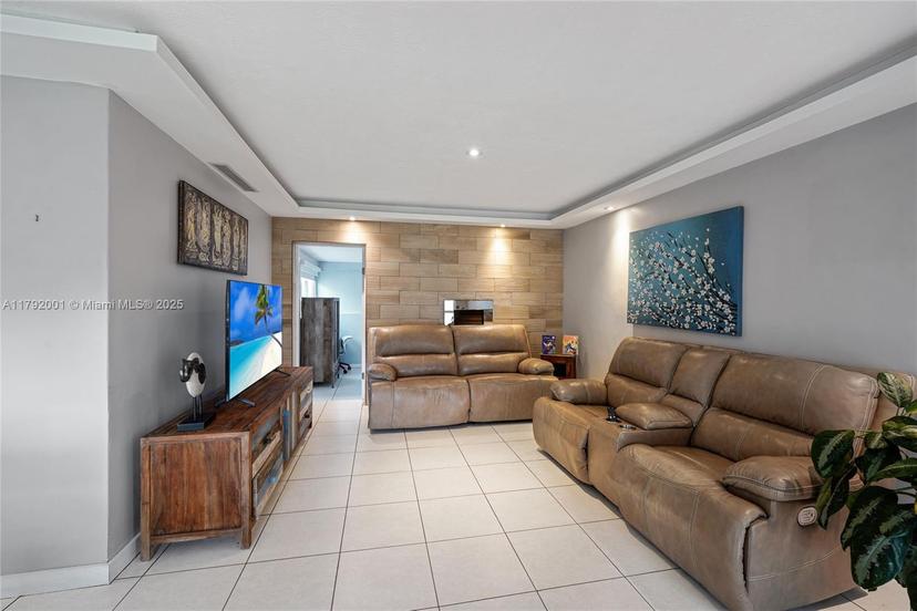 Picture of 1780 NE 170Th St, North Miami Beach FL 33162