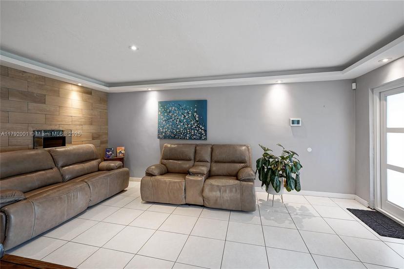 Picture of 1780 NE 170Th St, North Miami Beach FL 33162