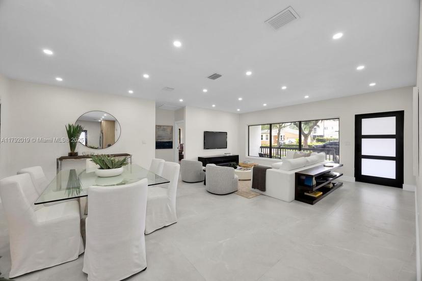 Picture of 305 Fluvia Ave, Coral Gables FL 33134
