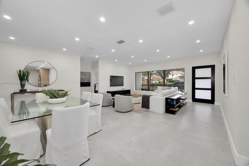 Picture of 305 Fluvia Ave, Coral Gables FL 33134