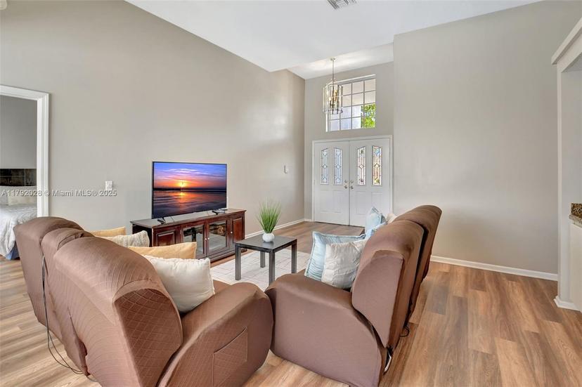 Picture of 7649 Briar Cliff Cir, Lake Worth FL 33467