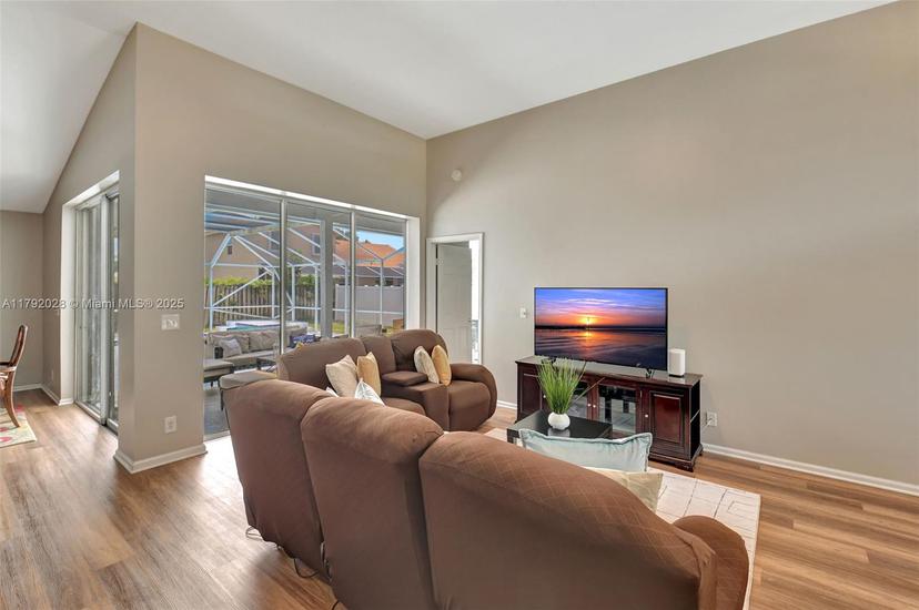 Picture of 7649 Briar Cliff Cir, Lake Worth FL 33467