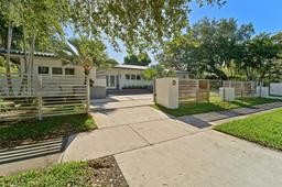 Picture of 18 Samana Dr, Miami, FL 33133