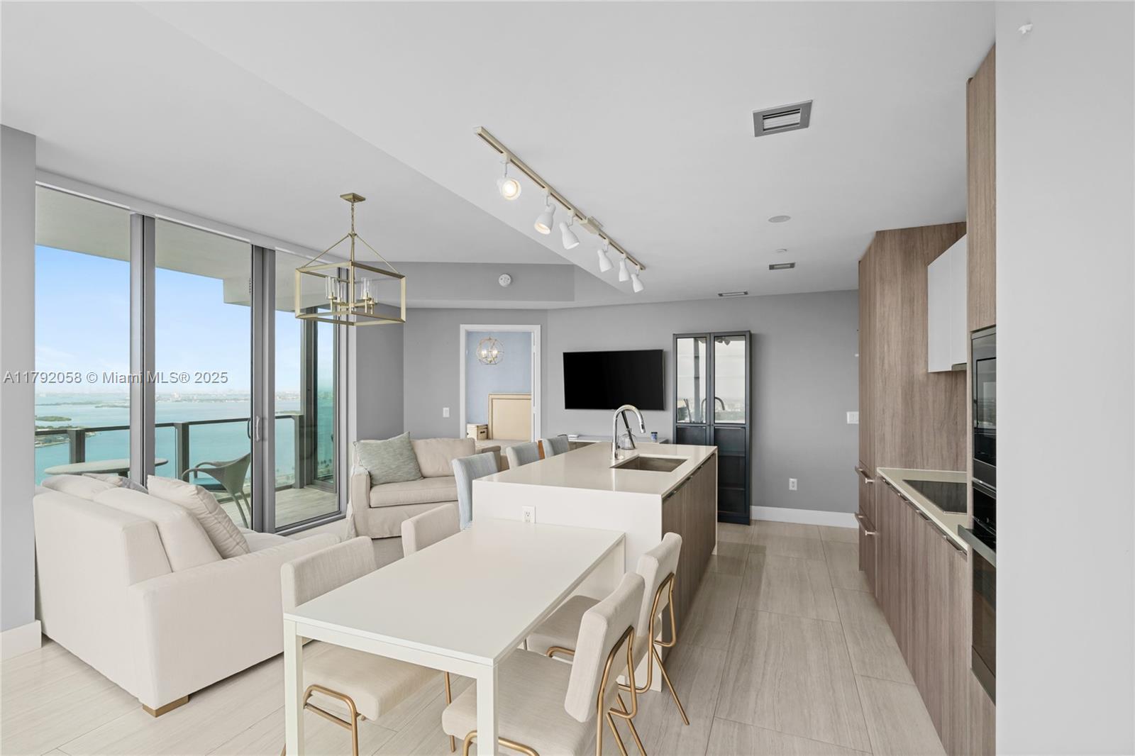 Picture of 2900 NE 7Th Ave # 3901, Miami, FL 33137