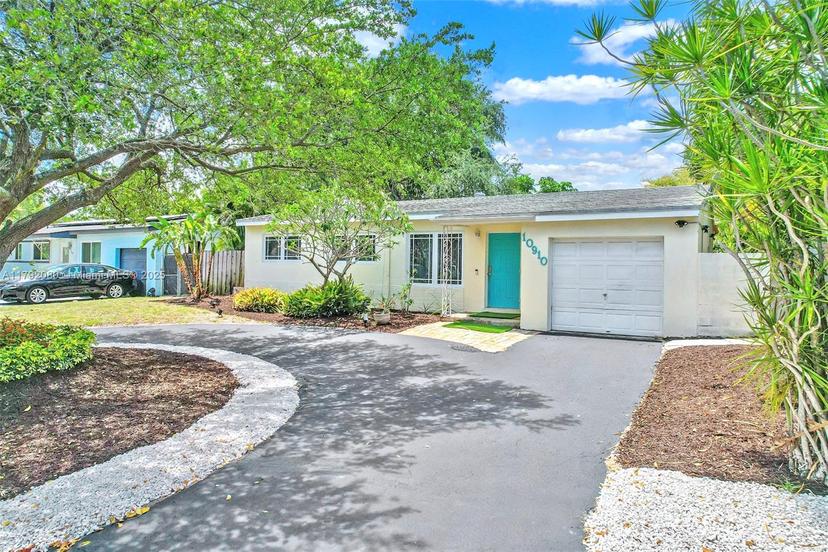 Picture of 10910 Peachtree Dr, Miami FL 33161
