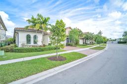 Picture of 1291 SW 113Th Way, Pembroke Pines, FL 33025
