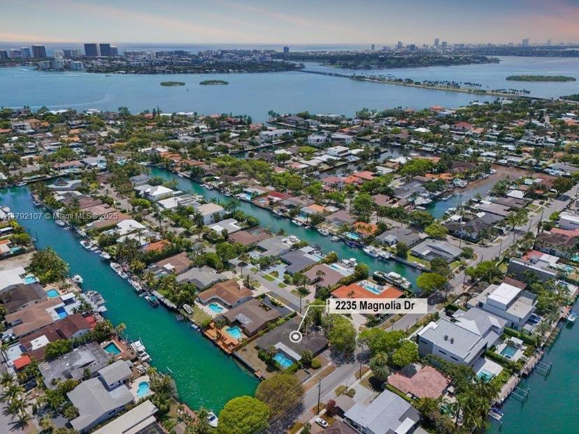 Picture of 2235 Magnolia Dr, North Miami FL 33181