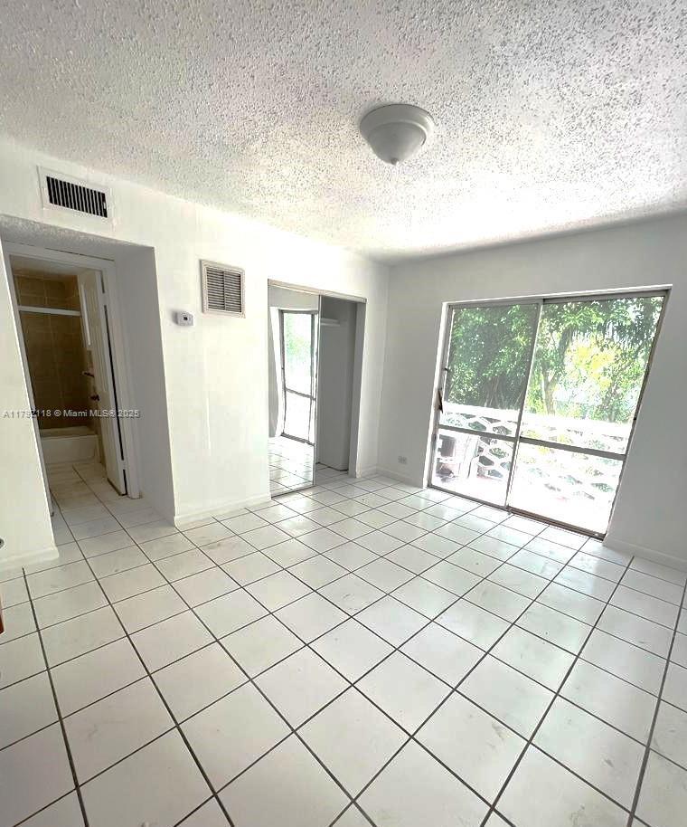 Picture of 1610 NW N River Dr # 207, Miami FL 33125