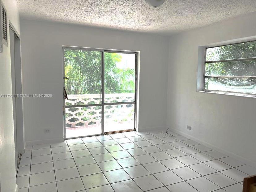 Picture of 1610 NW N River Dr # 207, Miami FL 33125