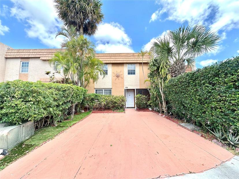Picture of 8135 W 9Th Ave, Hialeah FL 33014
