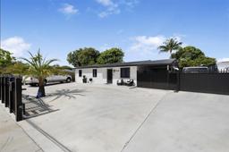 Picture of 19310 NW 47Th Ave, Miami Gardens, FL 33055