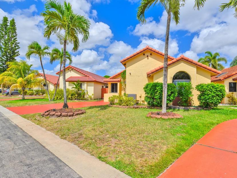 Picture of 701 SW 113Th Ave, Pembroke Pines FL 33025
