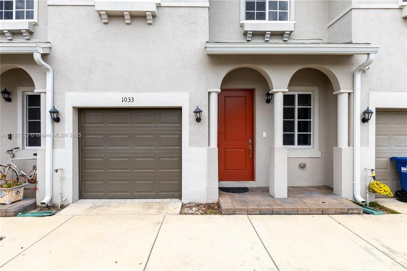 Picture of 1033 NW 208Th Ter, Miami Gardens FL 33169