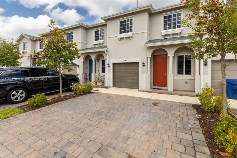 Picture of 1033 NW 208Th Ter, Miami Gardens FL 33169
