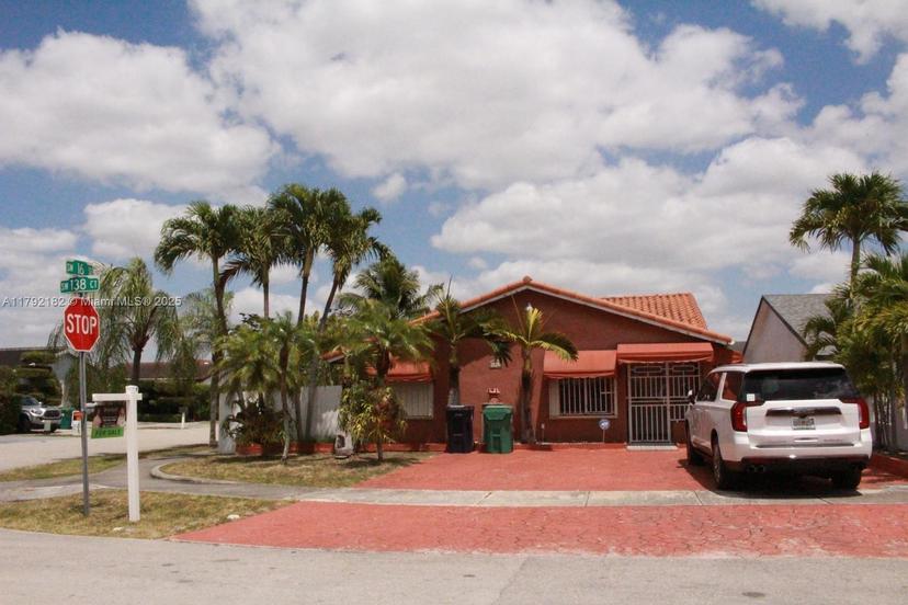 Picture of 1623 SW 138Th Ct, Miami FL 33175