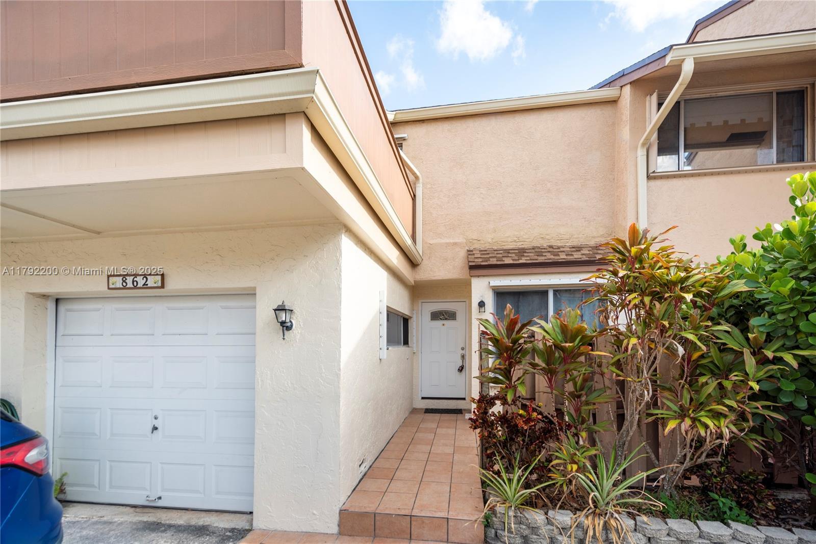 Picture of 862 NW 81St Ter # 6, Plantation, FL 33324