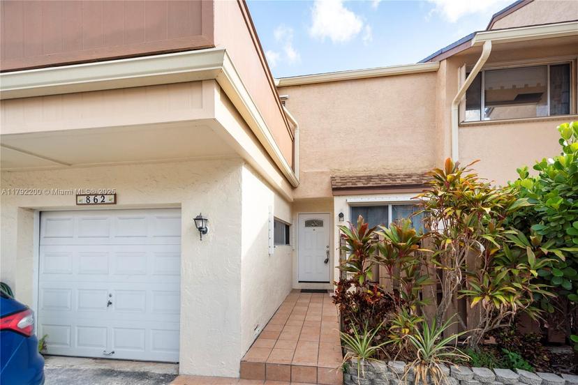Picture of 862 NW 81St Ter # 6, Plantation FL 33324