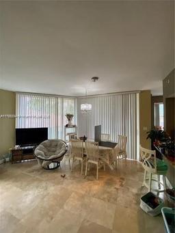 Picture of 19900 E Country Club Dr # 612, Aventura, FL 33180