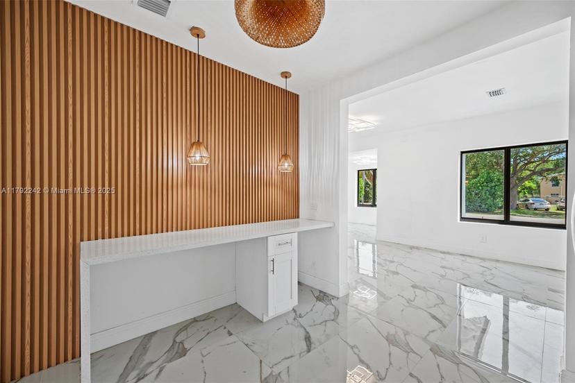 Picture of 1683 NE 168Th St, North Miami Beach FL 33162