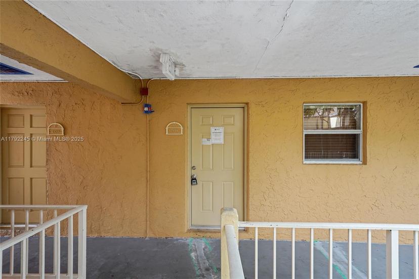 Picture of 17911 NW 68Th Ave # P208, Hialeah FL 33015