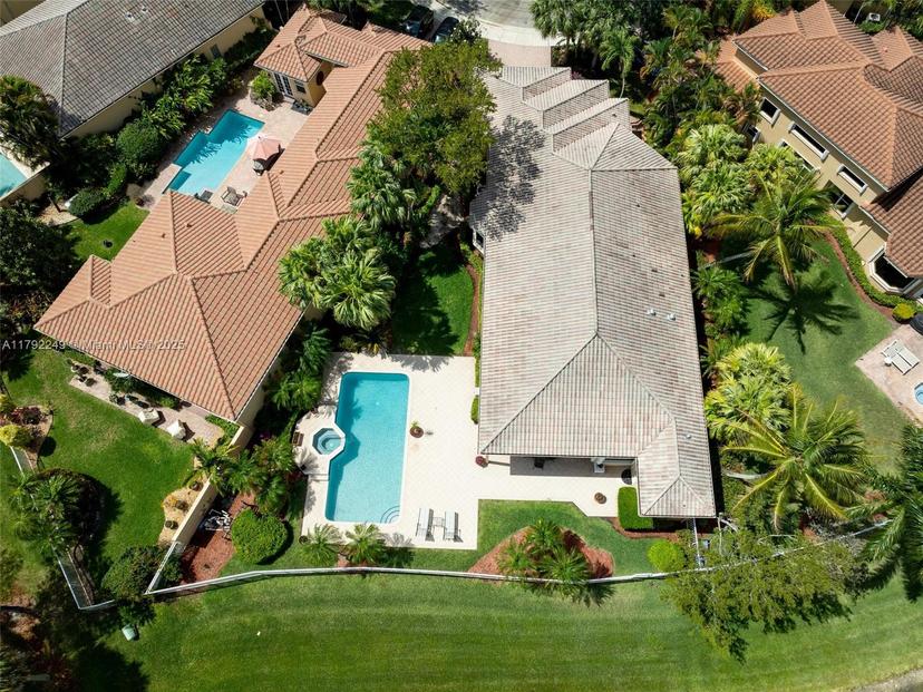 Picture of 2456 Bay Isle Ct, Weston FL 33327