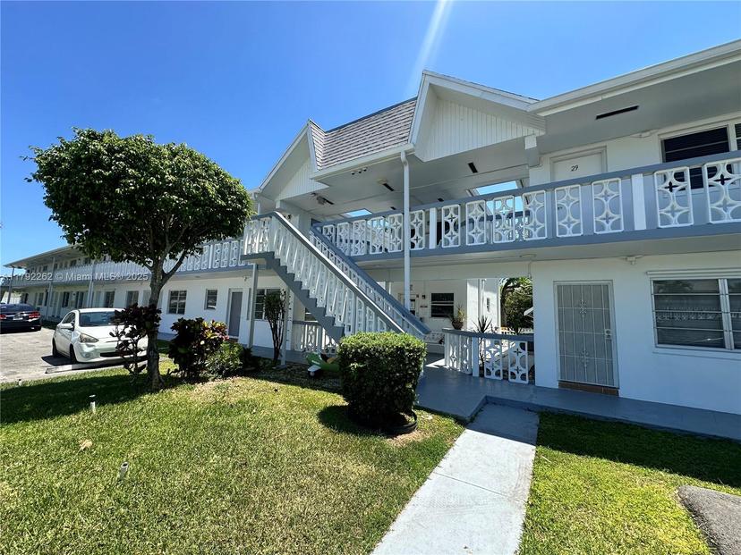Picture of 50 NW 204Th St # 24, Miami Gardens FL 33169