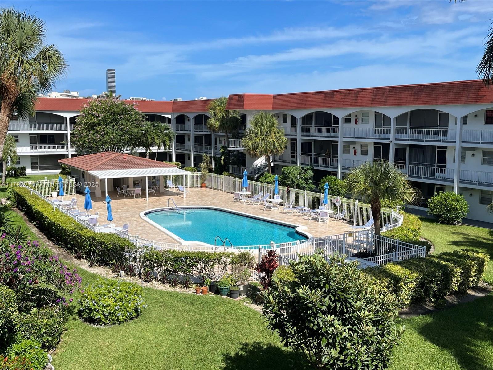 Picture of 581 Blue Heron Dr # B, Hallandale Beach, FL 33009